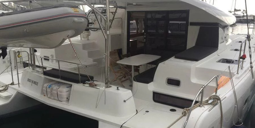 Lagoon 42 - 4 + 2 cab.