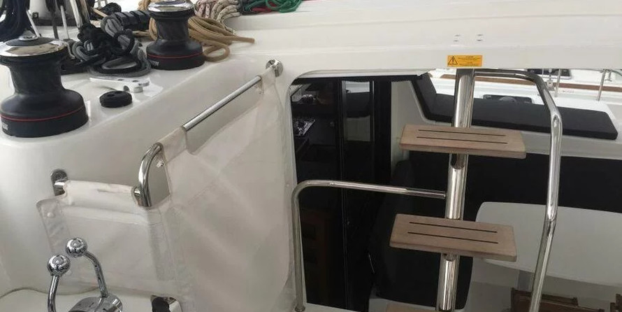 Lagoon 42 - 4 + 2 cab.