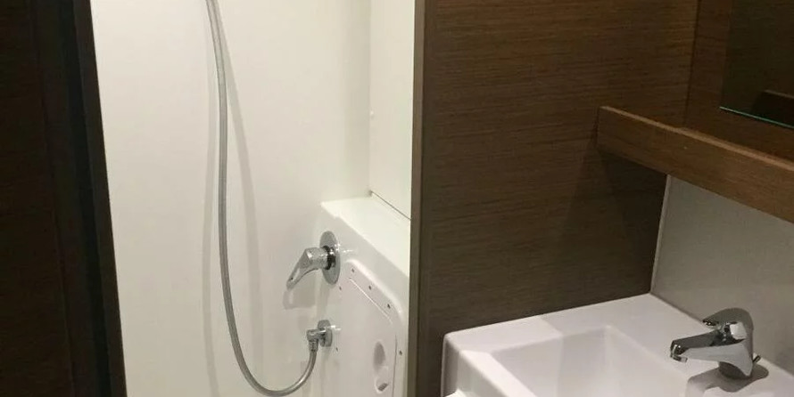 Lagoon 42 - 4 + 2 cab.