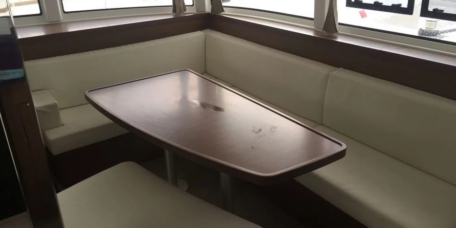 Lagoon 42 - 4 + 2 cab.