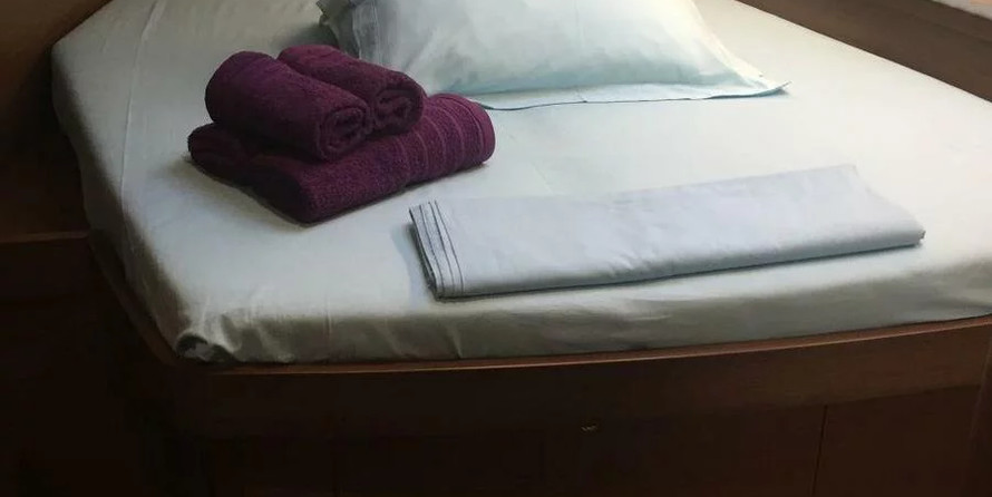 Lagoon 42 - 4 + 2 cab.