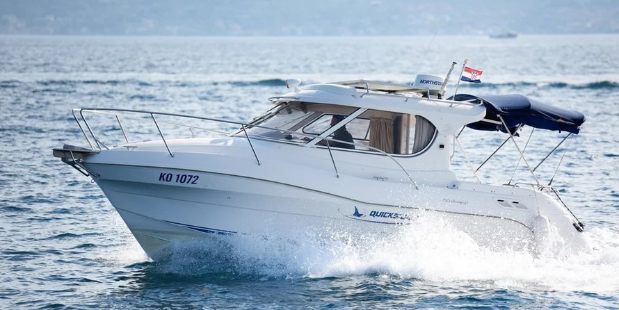 Quicksilver 750 Weekend