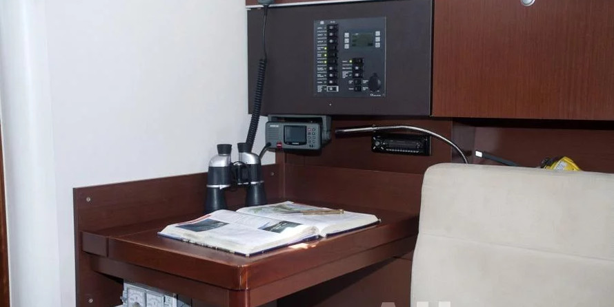 Hanse 345