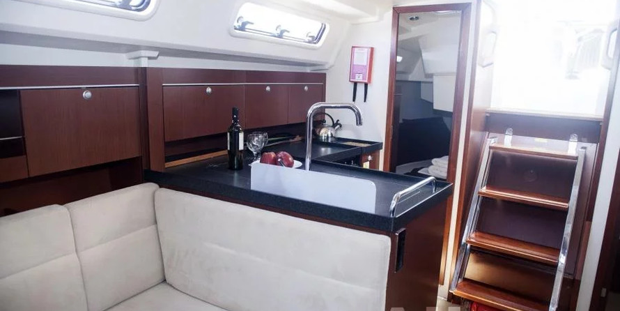 Hanse 345