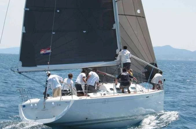 Beneteau First 40.7