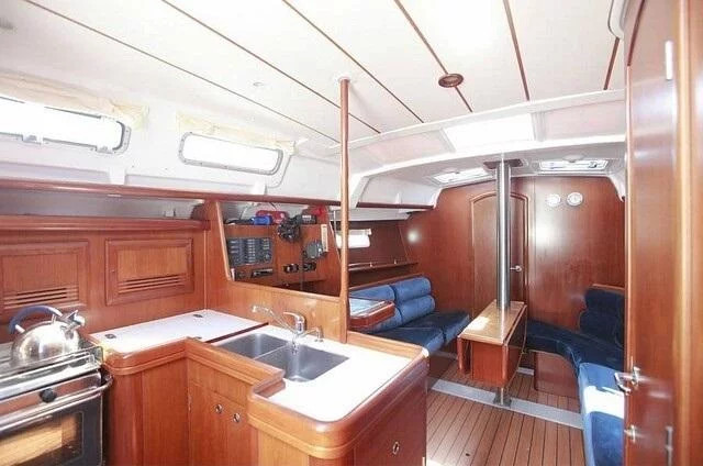 Oceanis 373