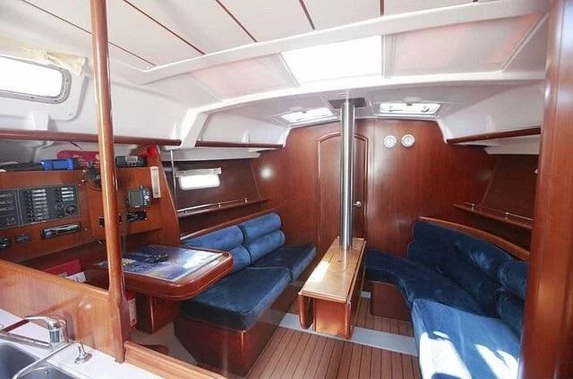 Oceanis 373