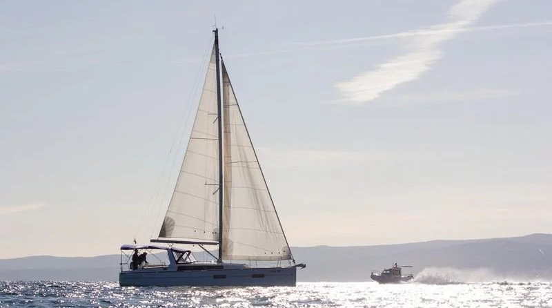 Beneteau Oceanis 38