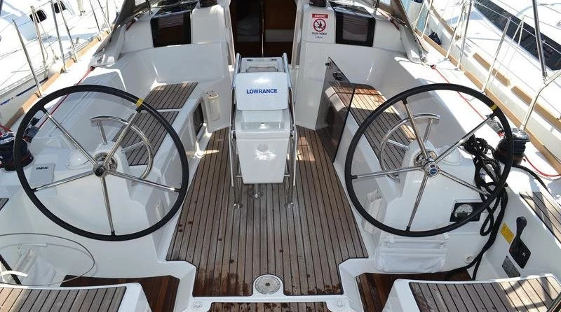 Jeanneau Sun Odyssey 379