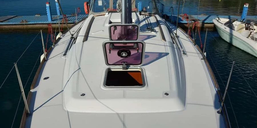 Beneteau Oceanis 37