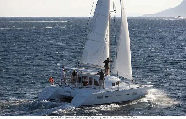 Lagoon 380 S2