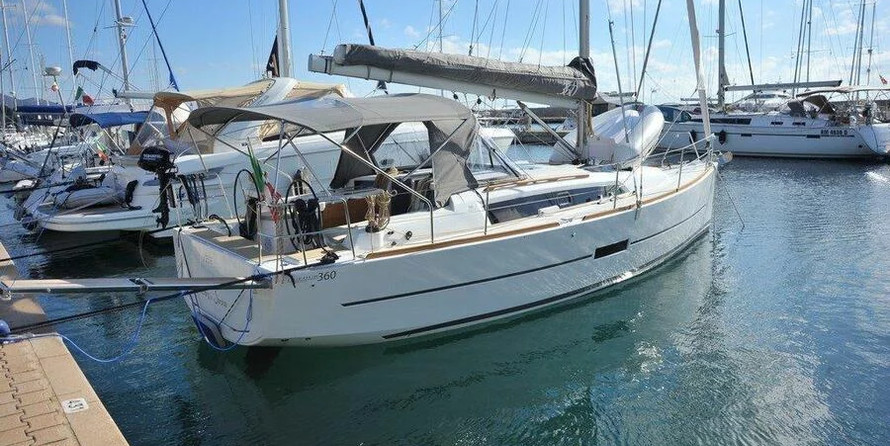 Dufour 360