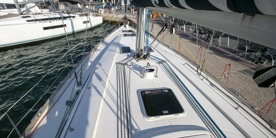 Bavaria 44