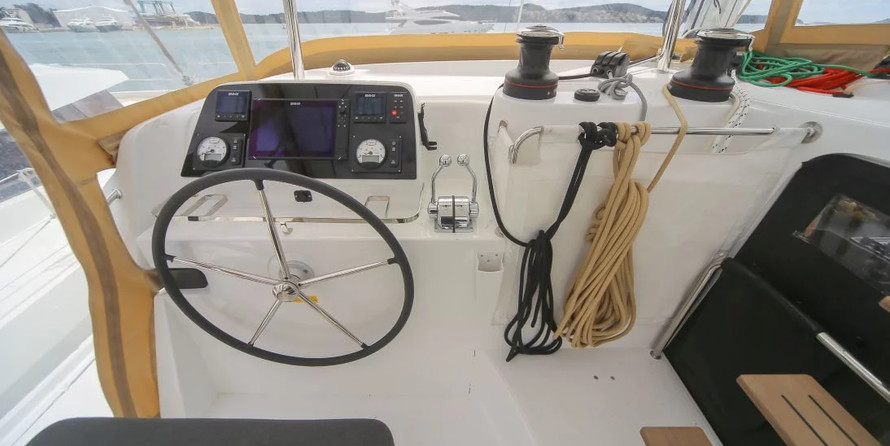 Lagoon 42 - 4 + 2 cab.