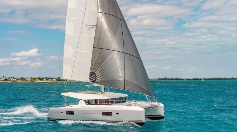 Lagoon 42 - 4 + 2 cab.