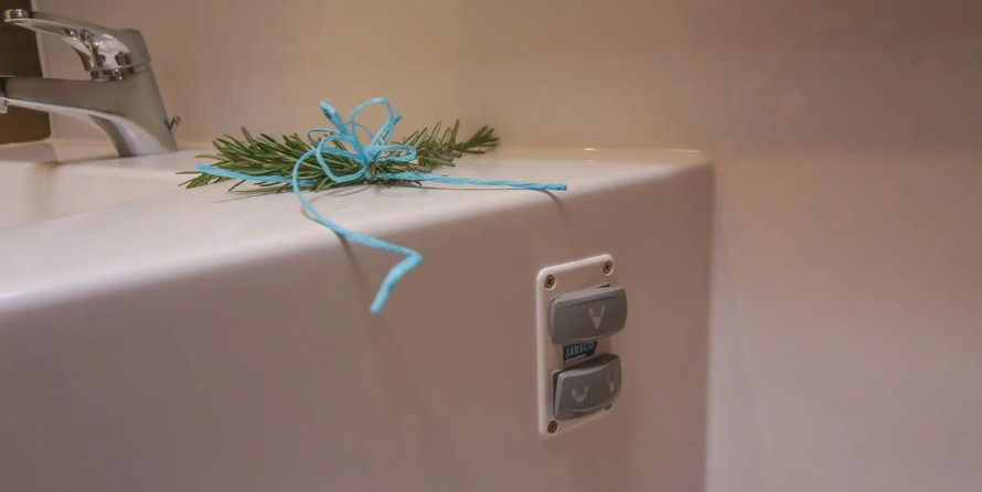 Lagoon 42 - 4 + 2 cab.