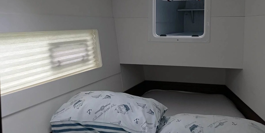 Lagoon 40 - 4 + 2 cab