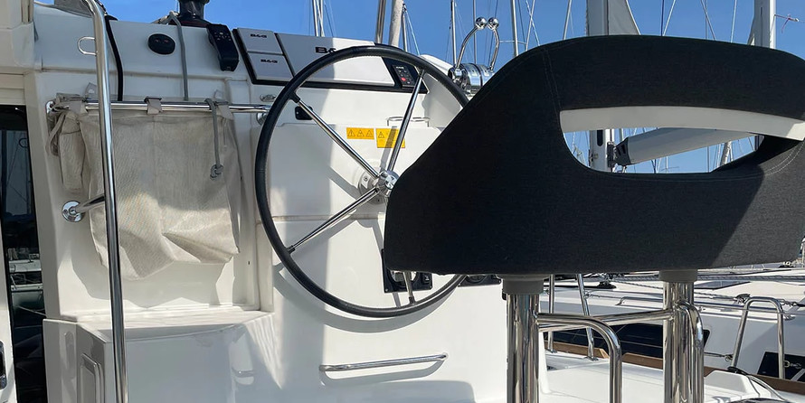 Lagoon 40 - 4 + 2 cab