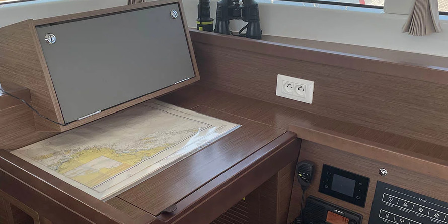 Lagoon 40 - 4 + 2 cab