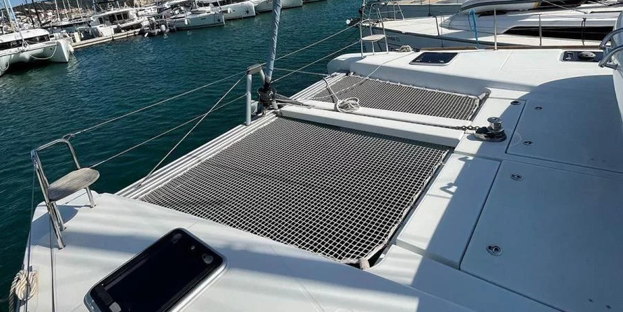 Lagoon 40 - 4 + 2 cab