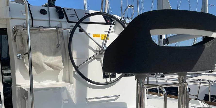 Lagoon 40 - 4 + 2 cab