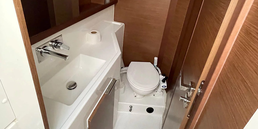 Lagoon 40 - 4 + 2 cab