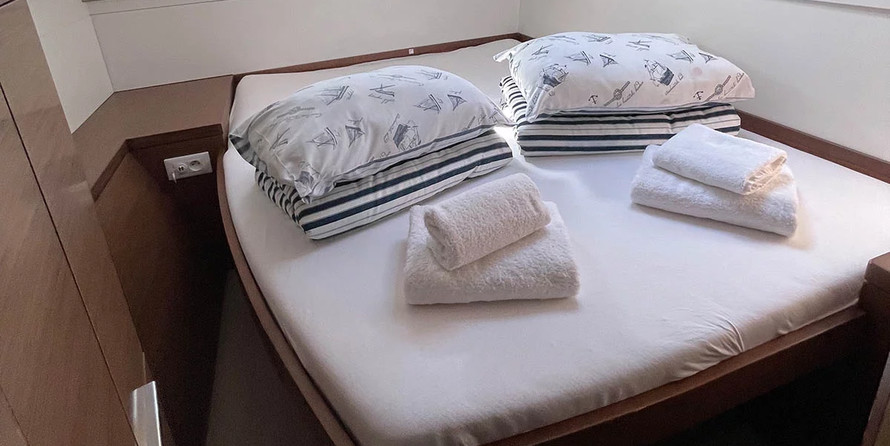 Lagoon 40 - 4 + 2 cab