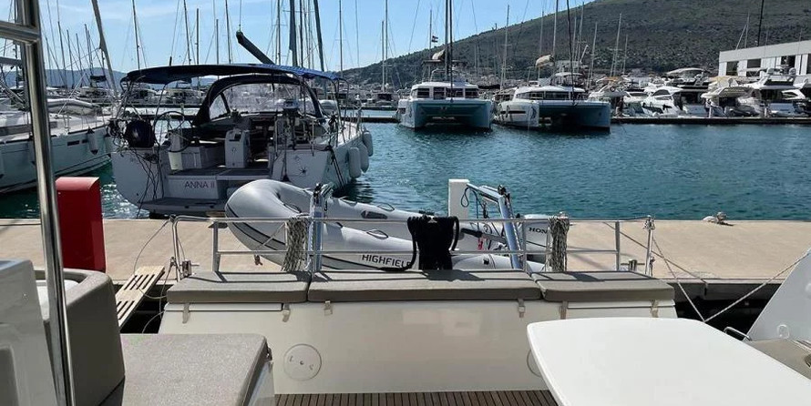 Lagoon 40 - 4 + 2 cab