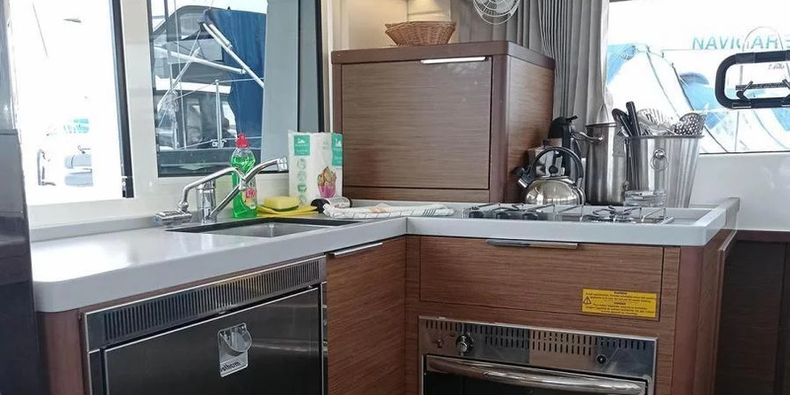 Lagoon 40 - 4 + 2 cab