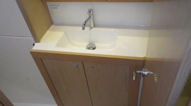 Lagoon 39 - 4 + 2 cab.