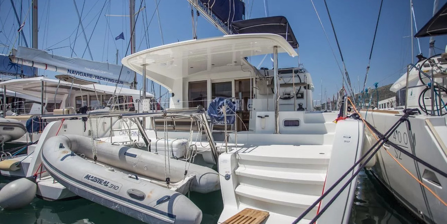 Lagoon 39 - 4 + 2 cab.