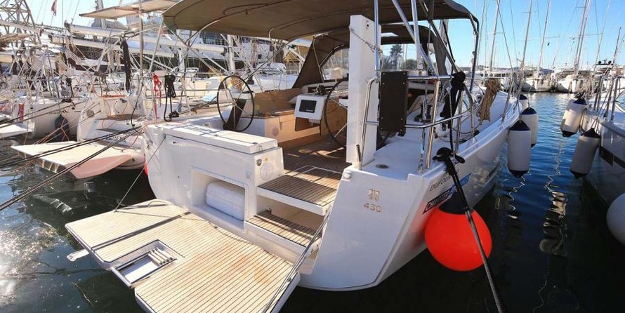 Dufour 430 - 3 cab.