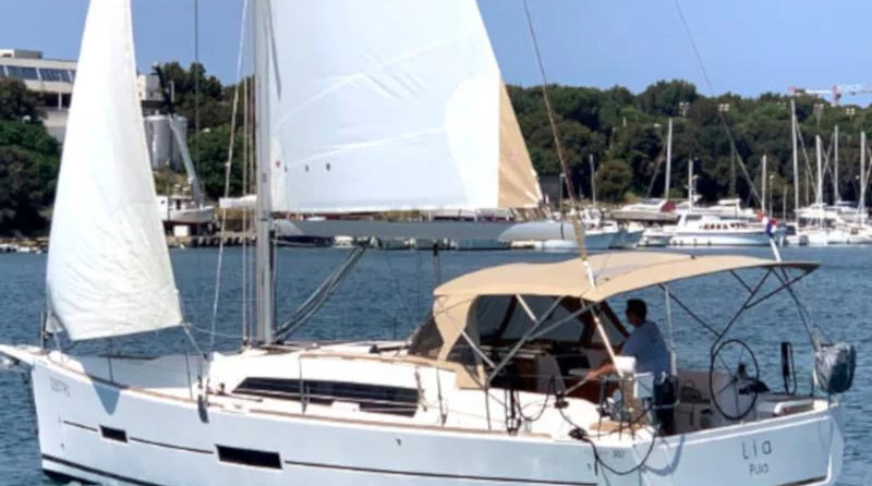 Dufour 382 Grand Large - 2 cab