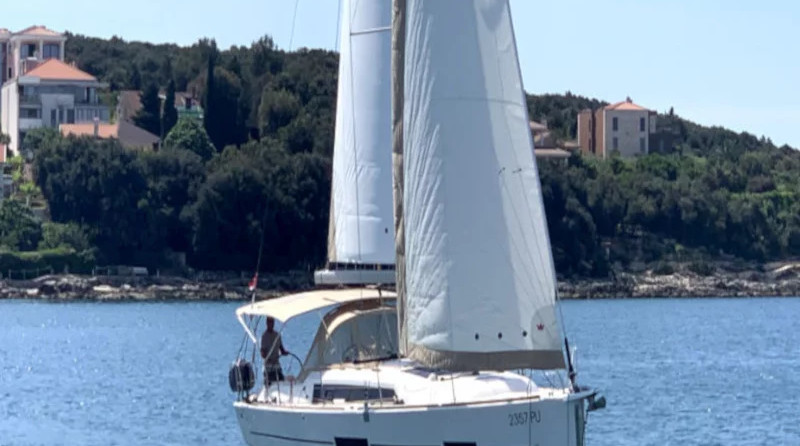 Dufour 382 Grand Large - 2 cab