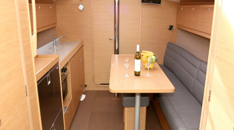 Dufour 382 Grand Large - 2 cab