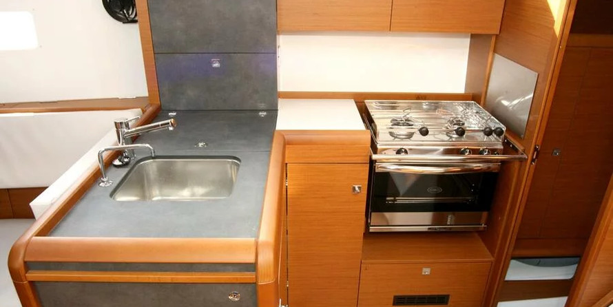 Sun Odyssey 349 - 2 cab.
