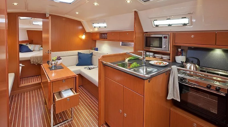 Bavaria Cruiser 36