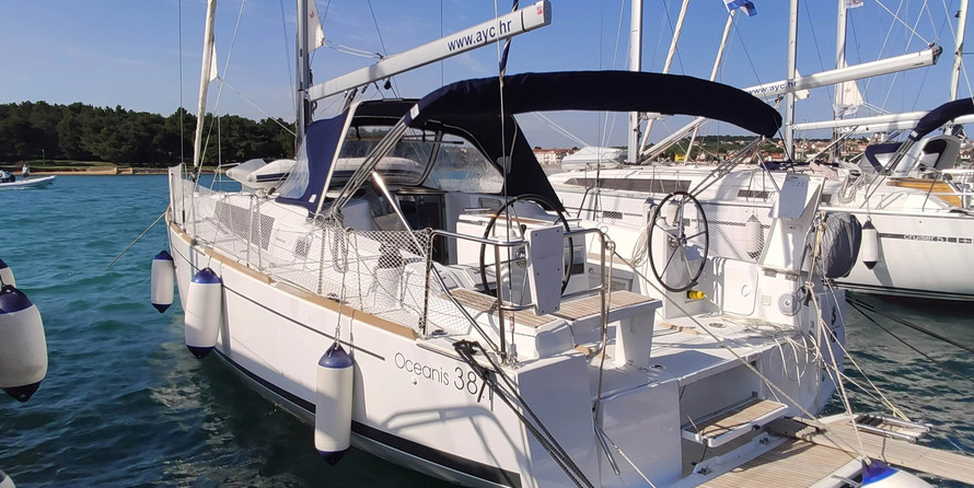 Beneteau Oceanis 38.1