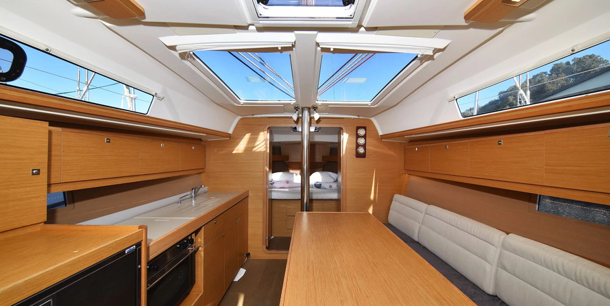 Dufour 382