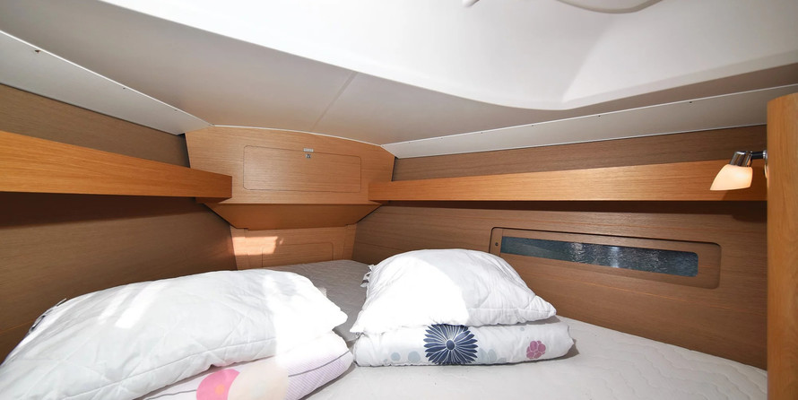 Dufour 382