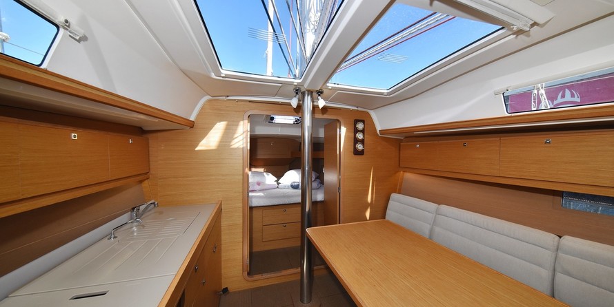 Dufour 382