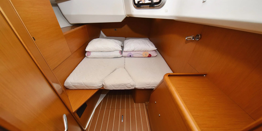 Dufour 382