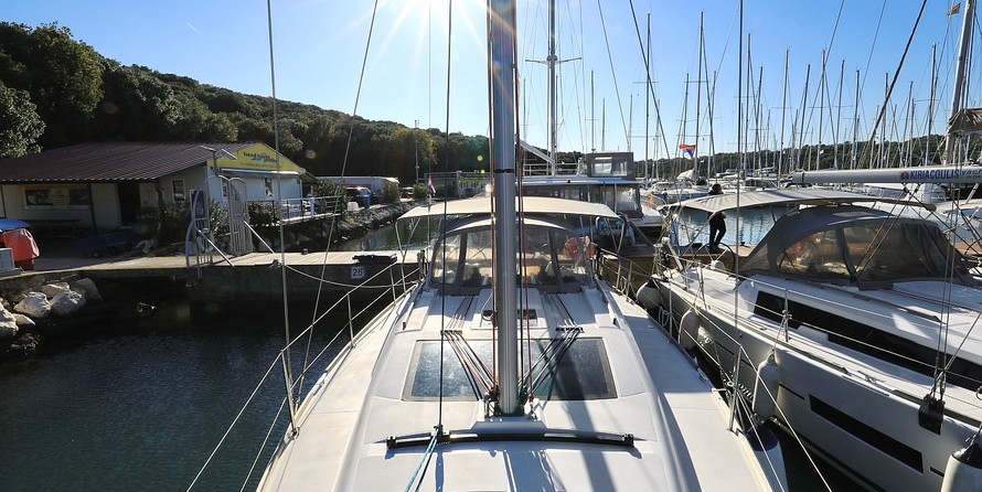 Dufour 382