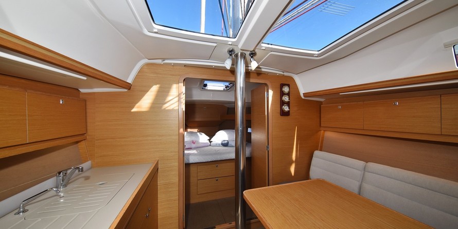 Dufour 382
