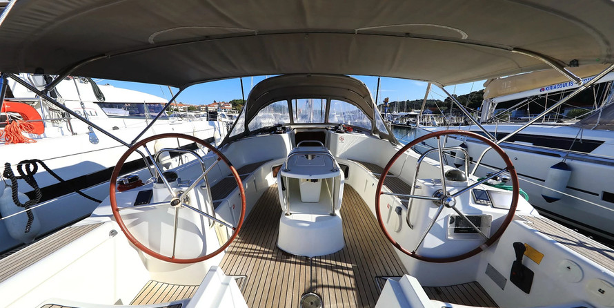 Dufour 382