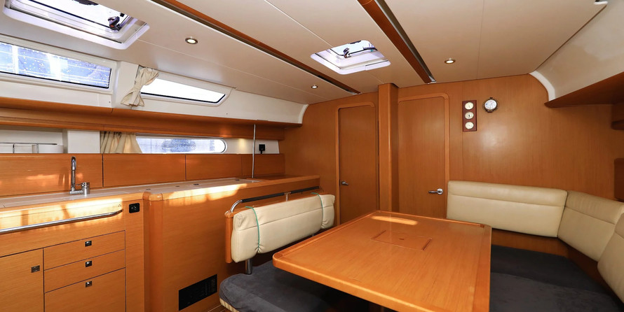 Dufour 382