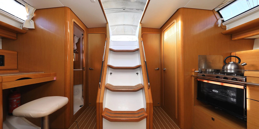 Dufour 382