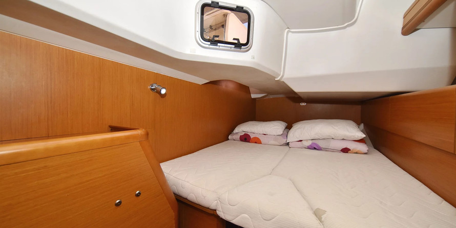Dufour 382