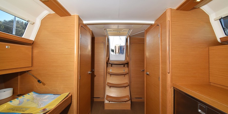 Dufour 382