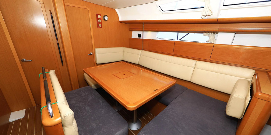 Dufour 382